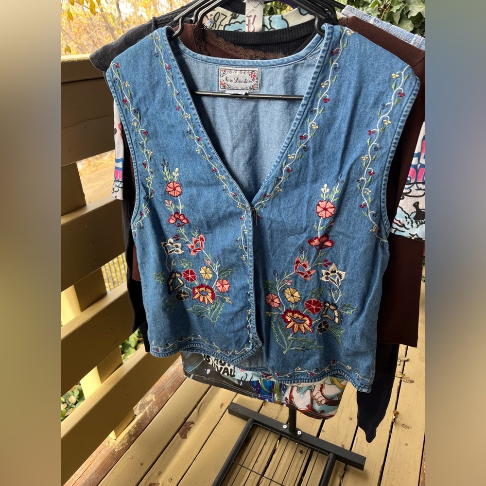 Vintage 90s denim vest with embroidery